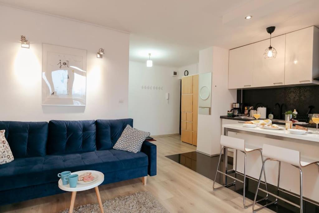 Wawaview! With An Amazing View! Powisle. Apartmán